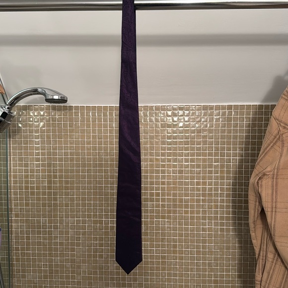 Hugo boss tie - Picture 1 of 3